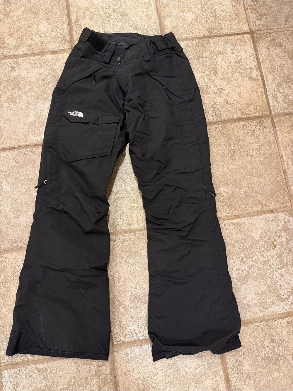Men's pants subcategory identification